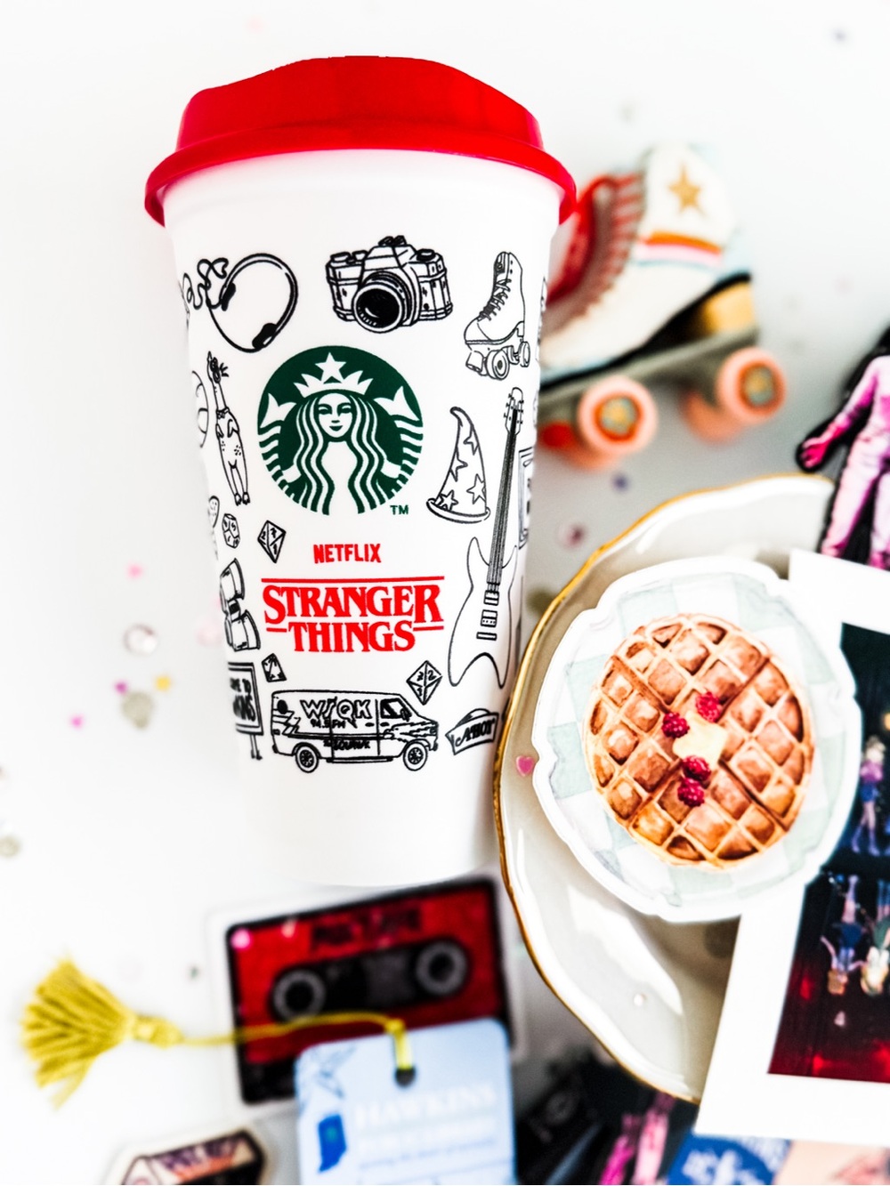 STRANGER THINGS Starbucks COLLECTOR GRANDE Red Cup with Lid LATIN COLLECTION NEW